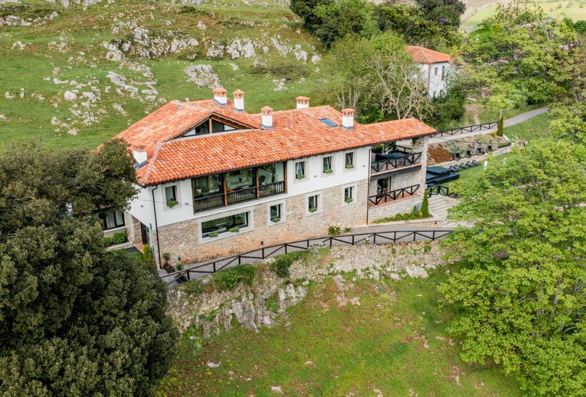 Apartamentos Picabel Onís Exterior foto
